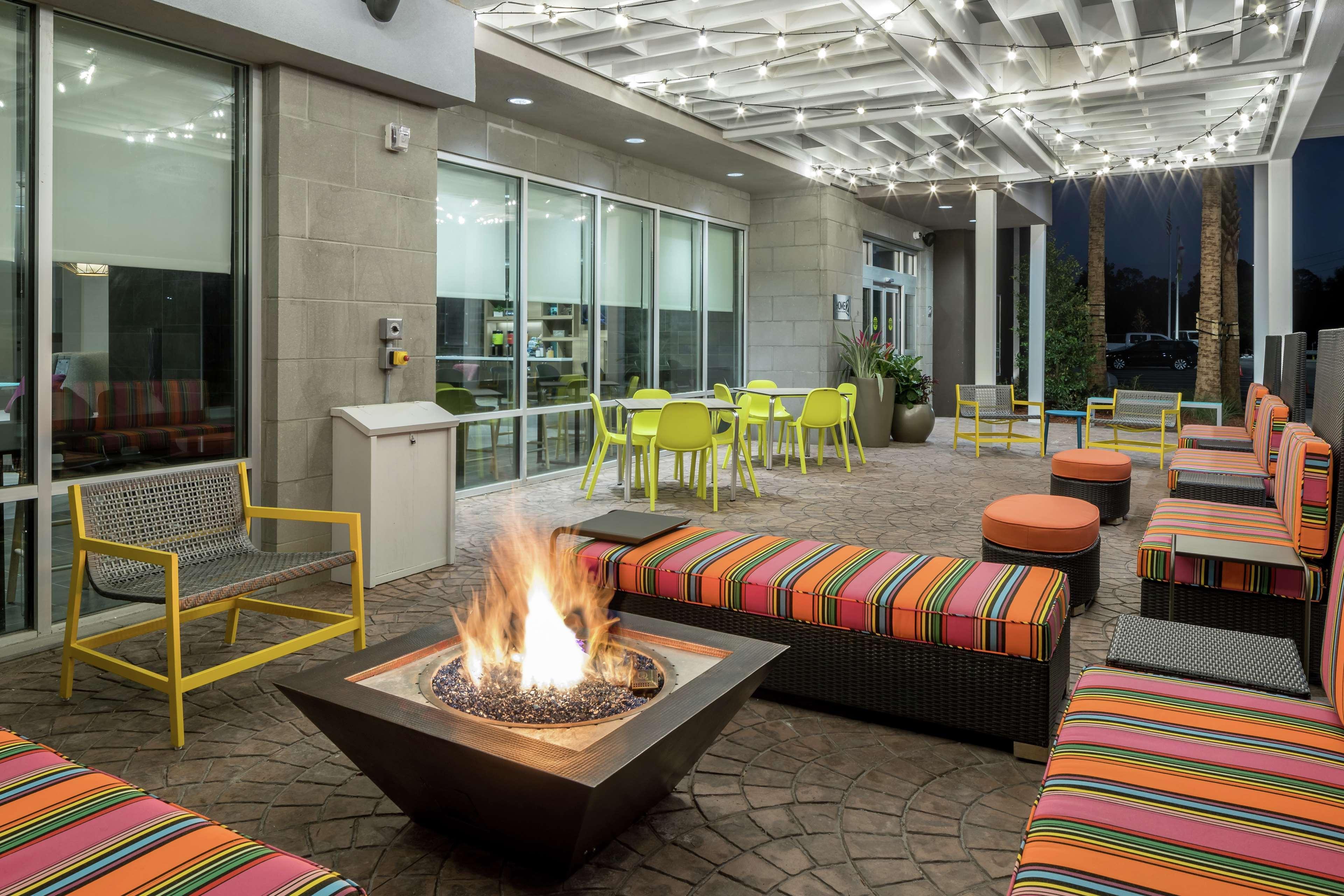 Home2 Suites By Hilton Jacksonville Airport Eksteriør billede